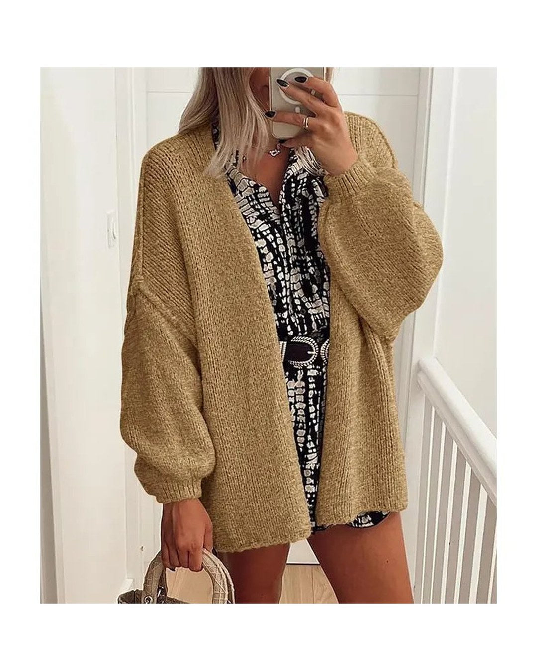 Pomence Women's Oversized Lantern Sleeve Cardigan. Pomence Oversized Lantern Sleeve Cardigan - Camel
