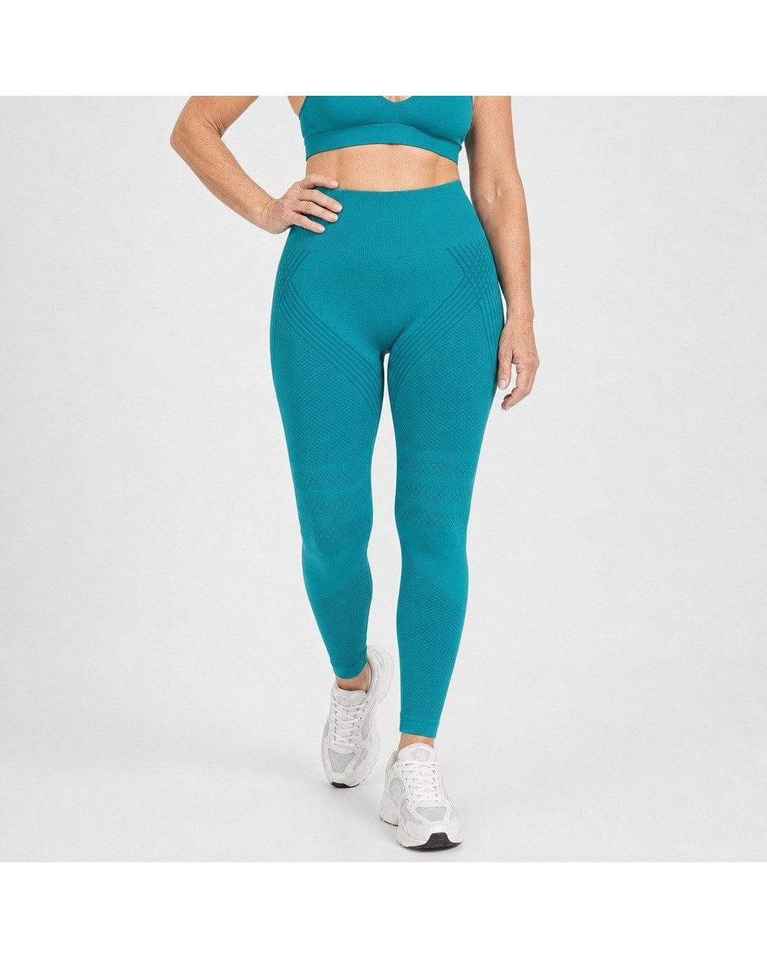 Pomence™ 3D Textured Anti-Cellulite Leggings. Emerald Green 3D textured anti-cellulite leggings, front view