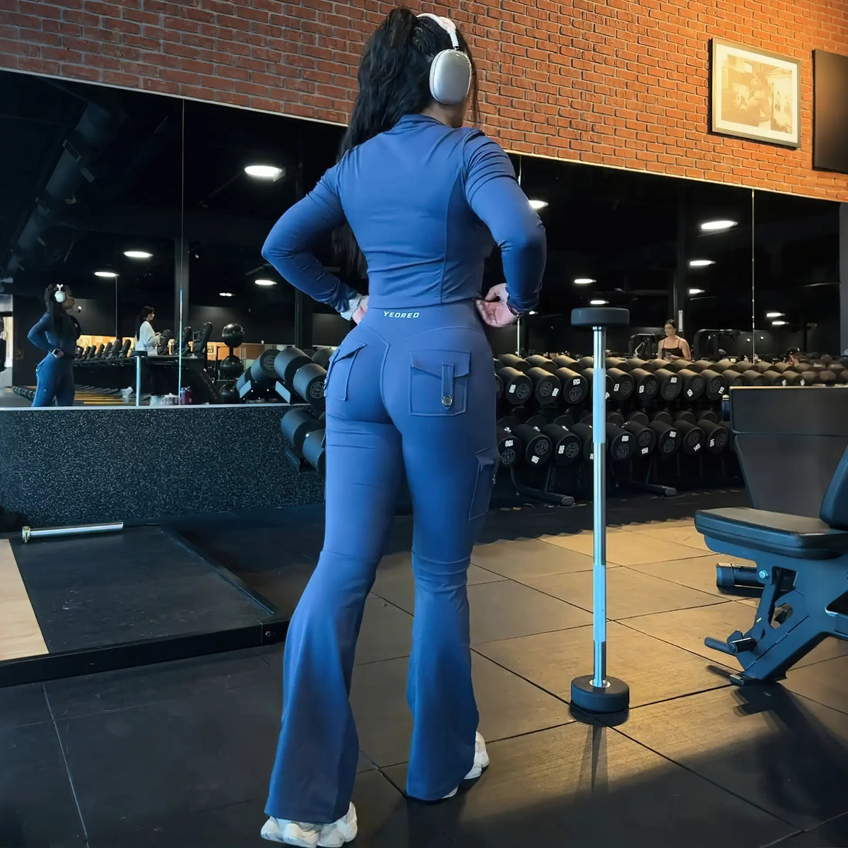 Flare cargo pocket leggings, side view