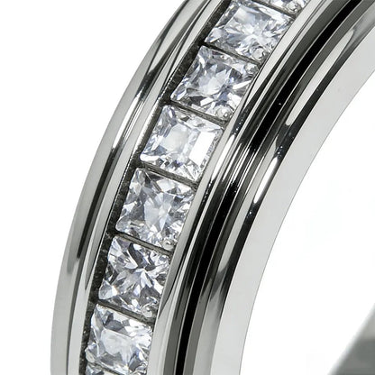 Pomence™ Anxiety Spinner Ring. Close-up of the cubic zirconia channel around the spinning band