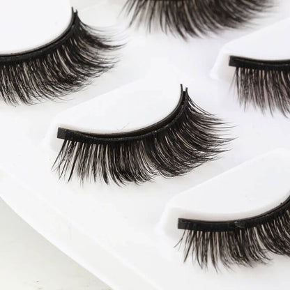 Pomence™ Magnetic Lashes. Pomence Magnetic Lashes, close-up of the lash pairs
