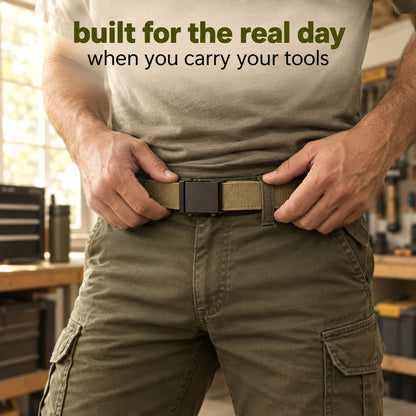 A man adjusting the Pomence Ratchet Tactical Belt at his waist over cargo pants, torso only