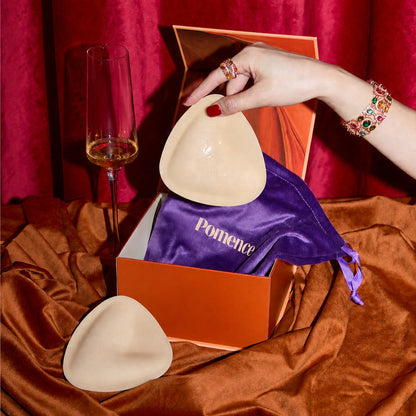 Pomence™ Instant Volume Sticky Bra Inserts. Pomence Instant Volume Sticky Bra Inserts in the box