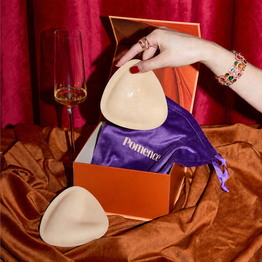 Pomence™ Instant Volume Sticky Bra Inserts. Pomence Instant Volume Sticky Bra Inserts in the box