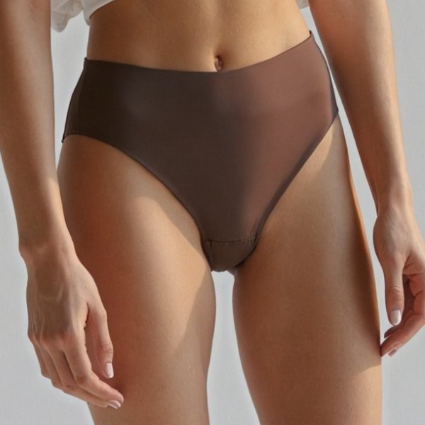 Front view of the Pomence Invisible No-Show Thong in Coffee