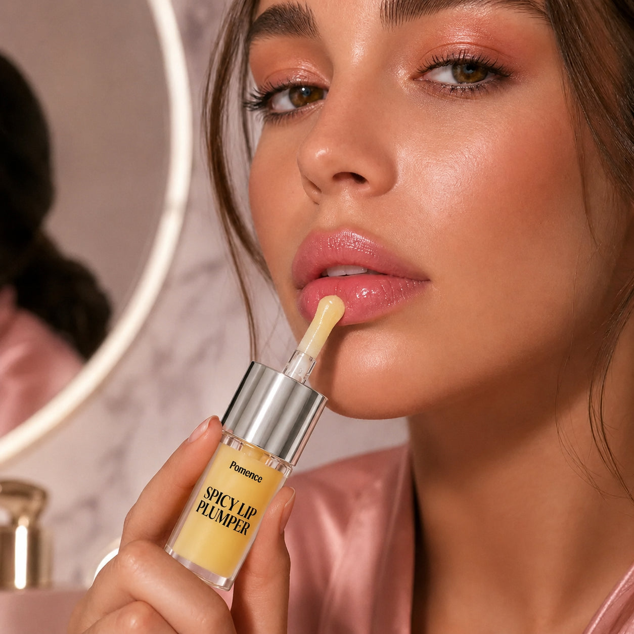Doe-foot wand applicator gliding across lips