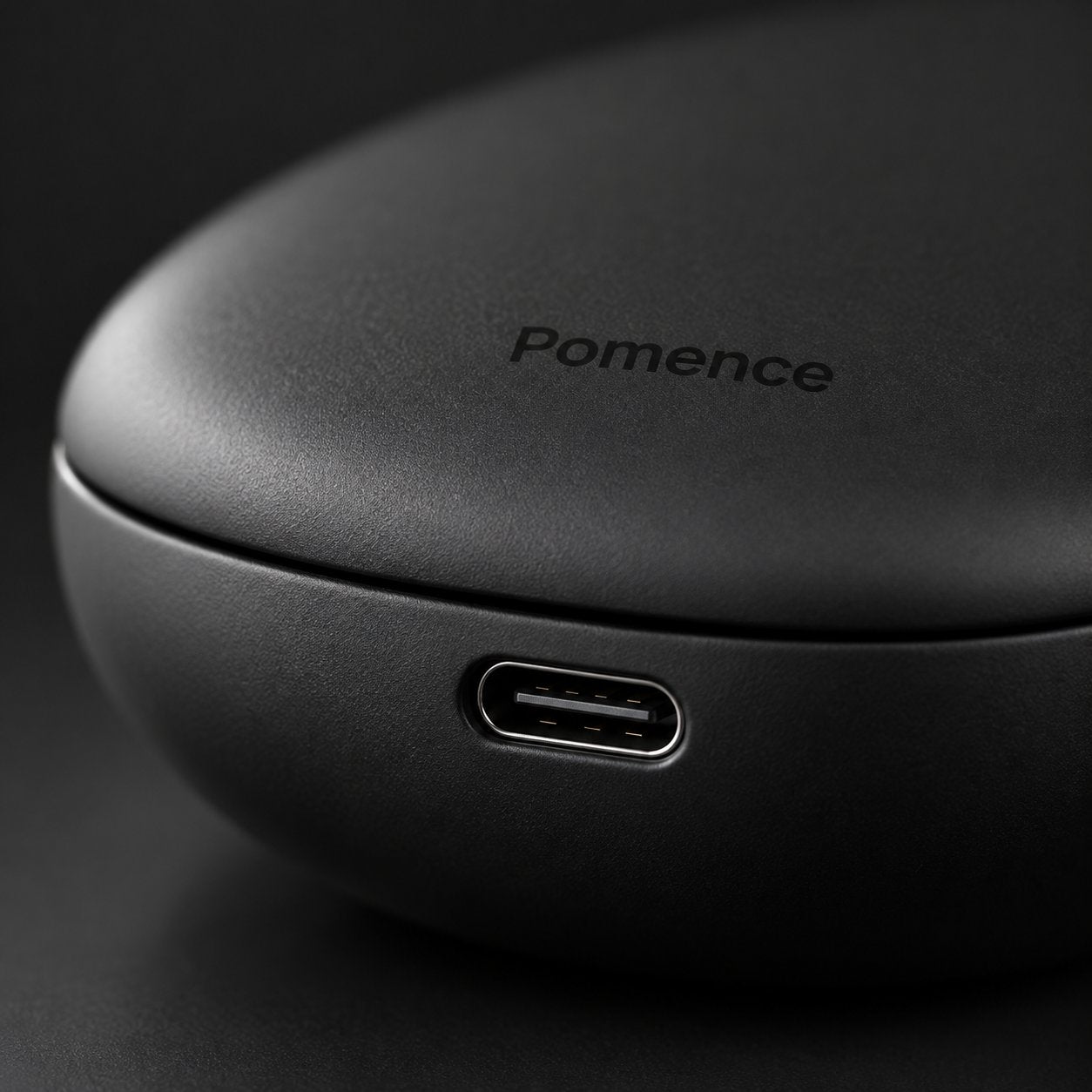 Built-in microphone on the earbud